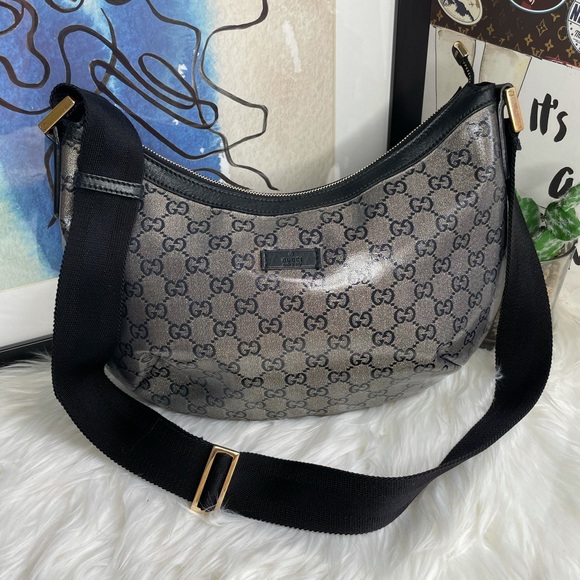 Gucci Crystal coated Monogram crossbody bag - Picture 1 of 16